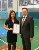 Жумабекова анжела — капитан команды колледжа по волейболу награждается дипломом 2-ой степени